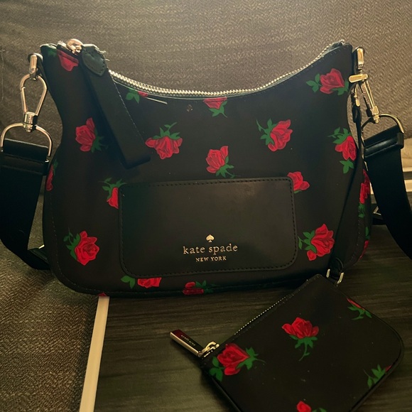 Kate Spade Chelsea Crossbody Bag w Coin Pouch Nylon Rose Toss Print KE437 - Picture 1 of 2